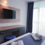 Opal 3*