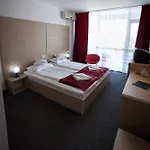 Hotel Opal