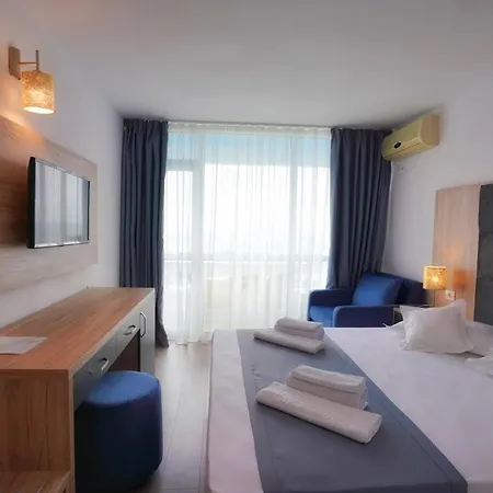 Opal Hotel 3*