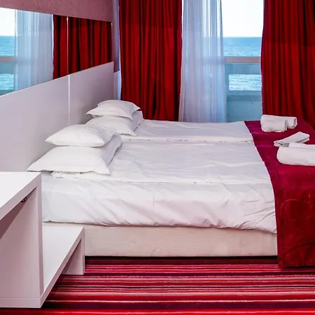 Hotel Opal